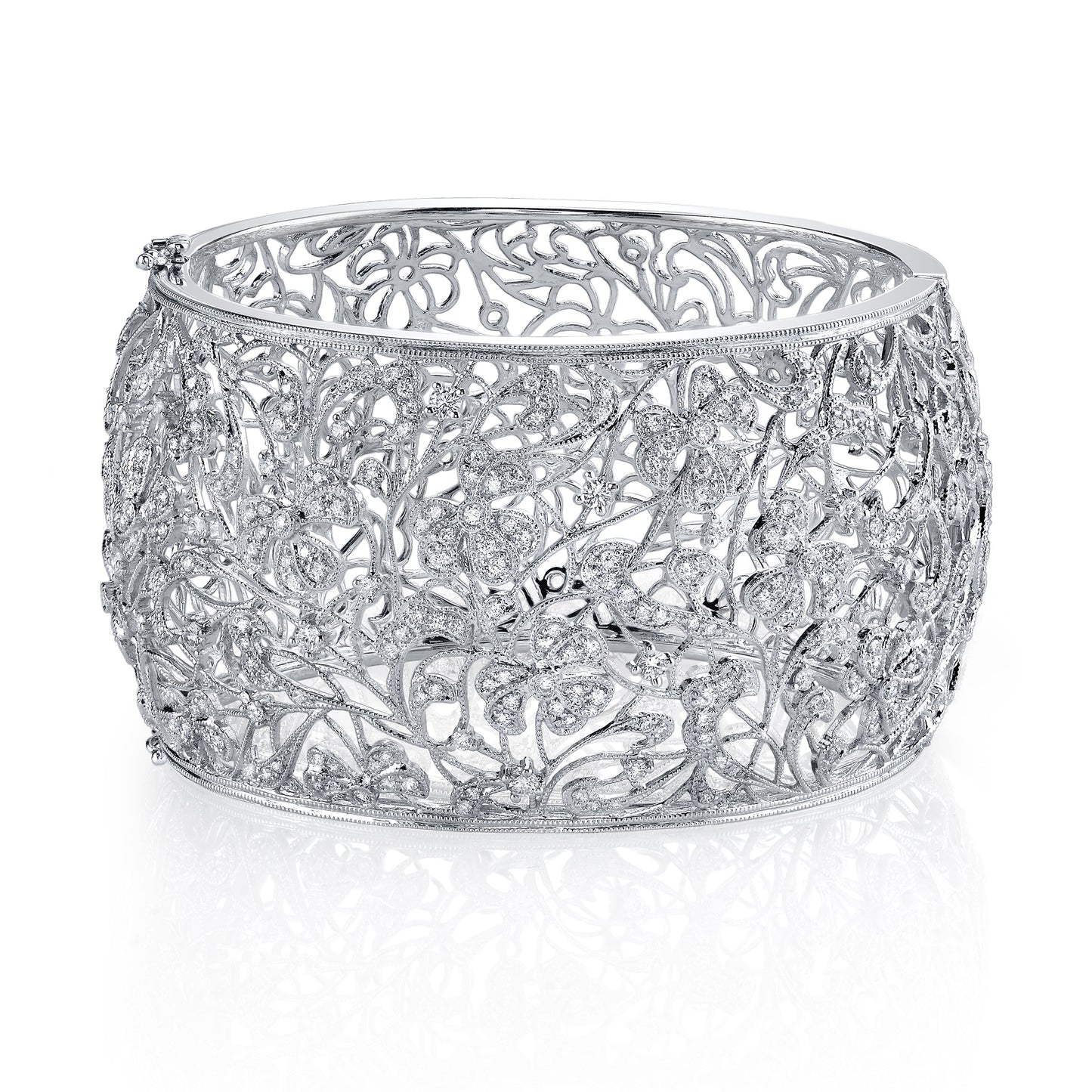 18K WHITE GOLD DIAMOND FILIGREE BANGLE
