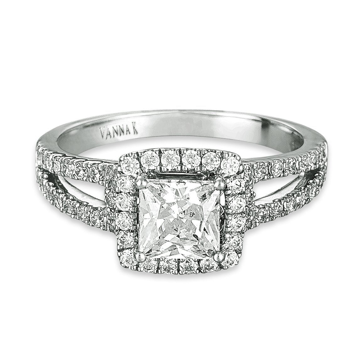 18K WHITE GOLD DIAMOND ENGAGEMENT RING