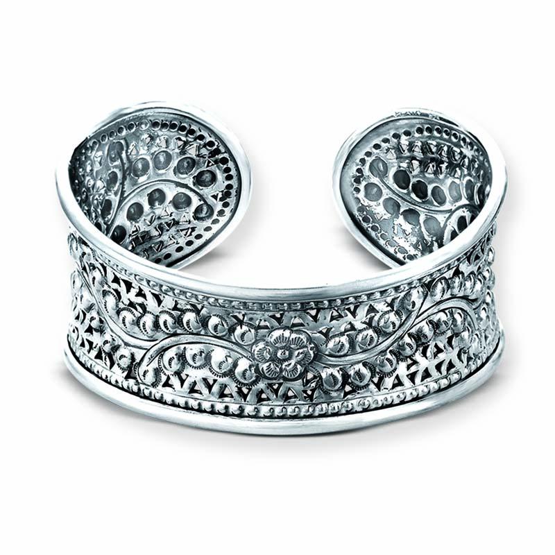 STERLING SILVER FLOWER DETAILED BANGLE