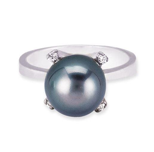 18K WHITE GOLD RING WITH DIAMOND AND CENTER BLACK PEARL