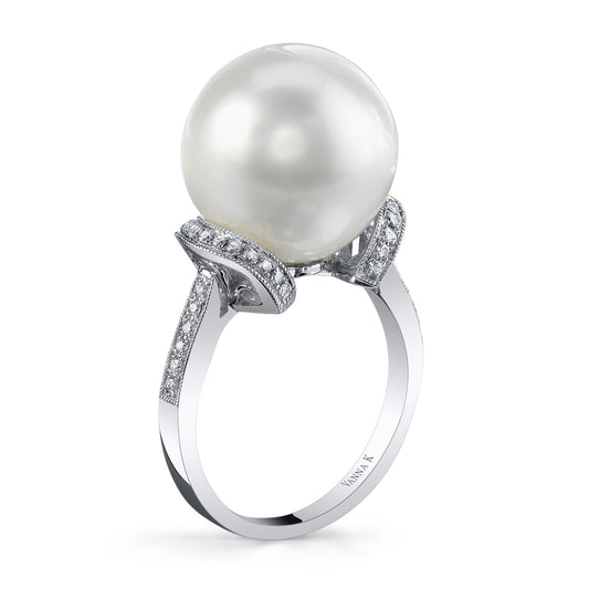 18K DIAMOND AND NATURAL 14MM PEARL RING