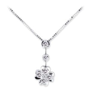 18K WHITE GOLD FLOWER NECKLACE WITH DIAMONDS