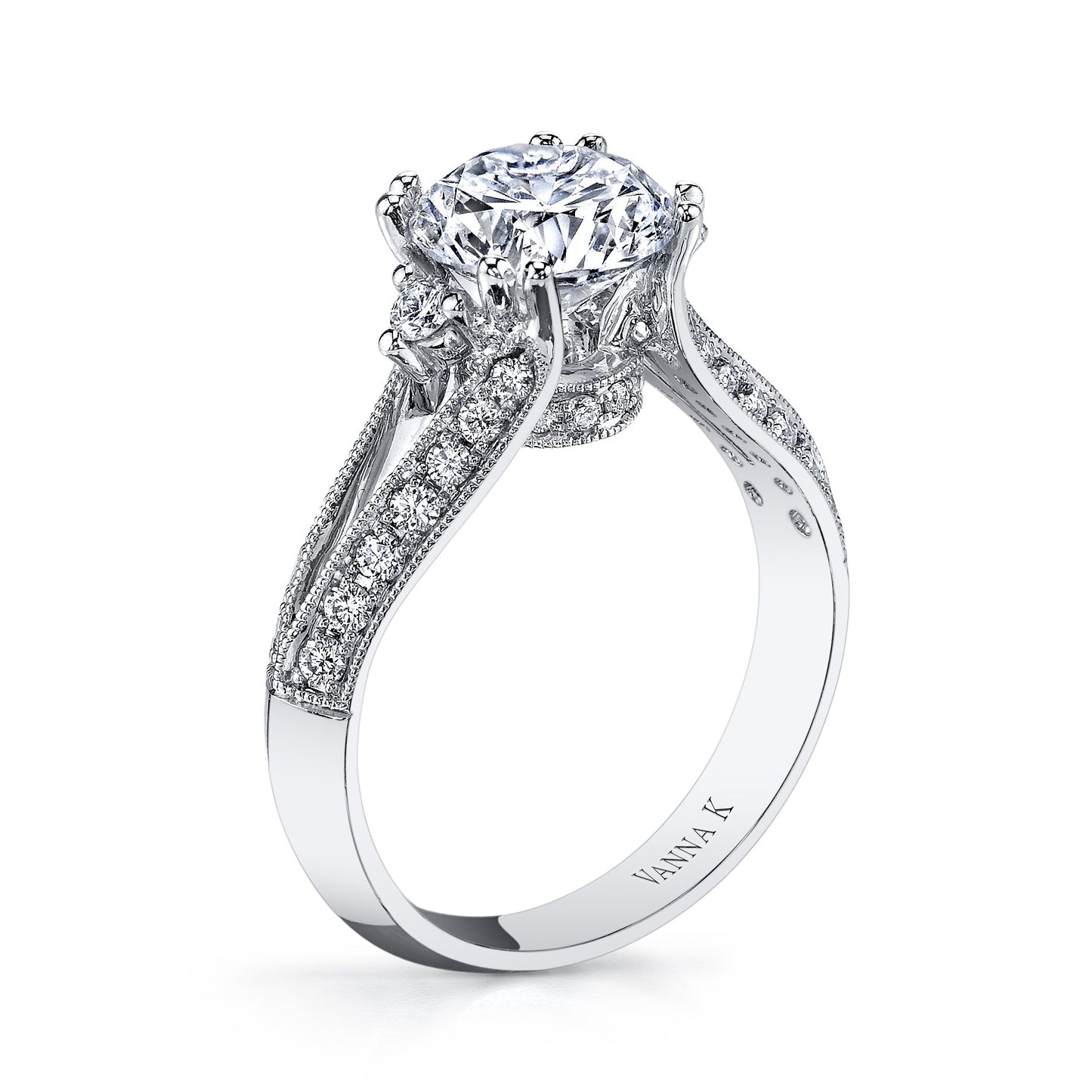 18K WHITE GOLD DIAMOND ENGAGEMENT RING