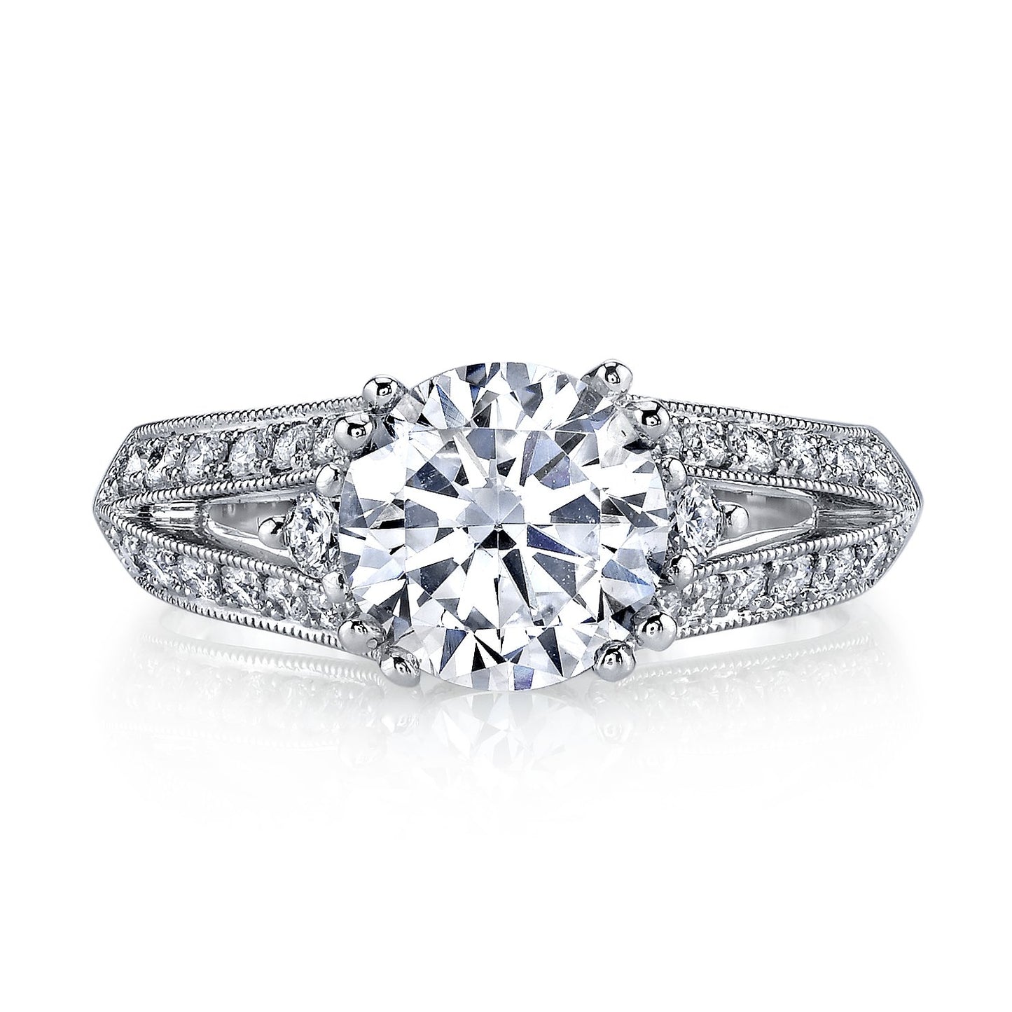 18K WHITE GOLD DIAMOND ENGAGEMENT RING