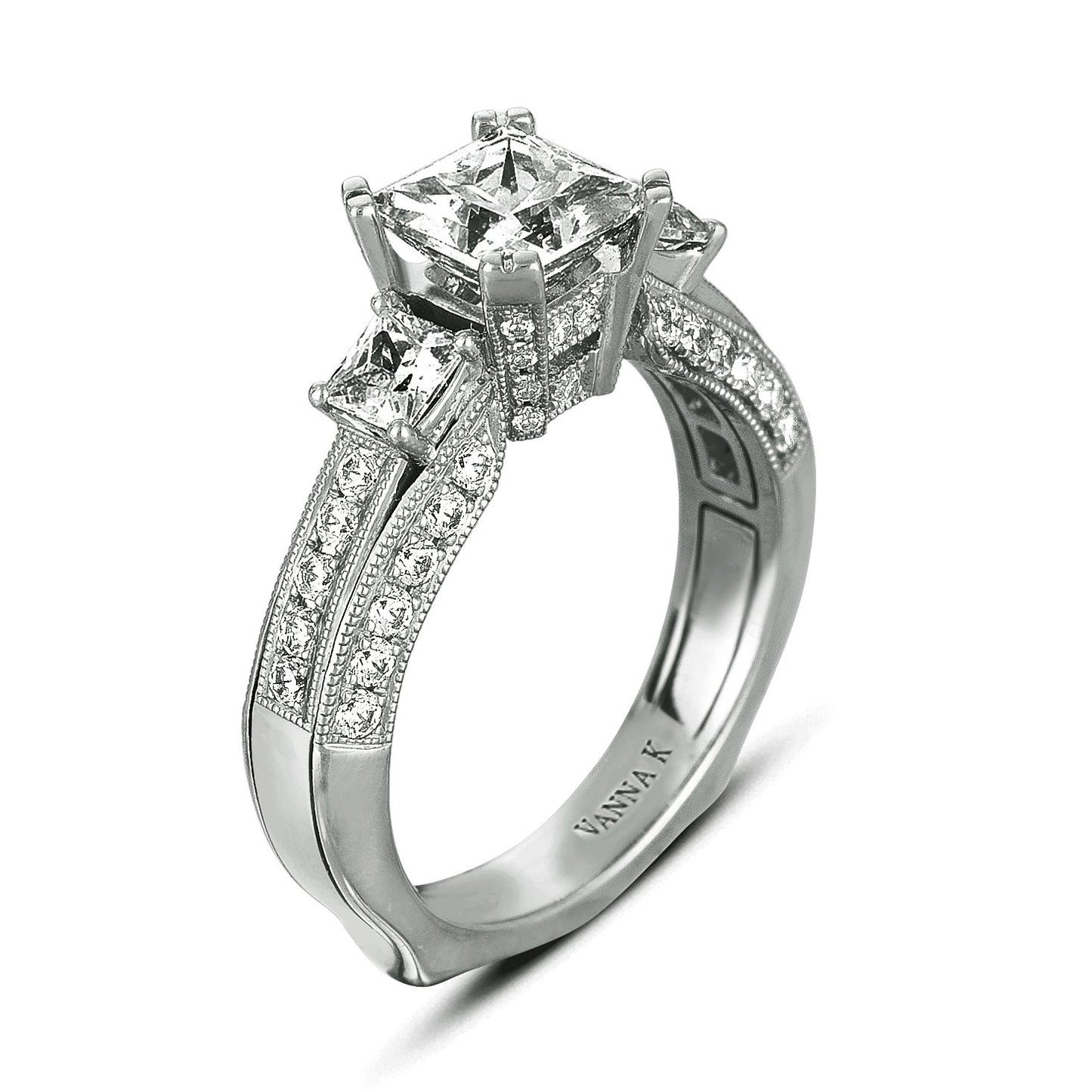 18K WHITE GOLD HALO DIAMOND ENGAGEMENT RING