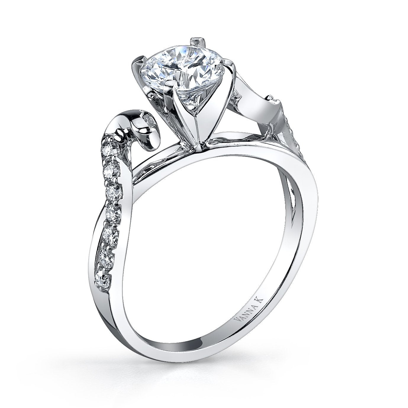 18K WHITE GOLD DIAMOND ENGAGEMENT RING