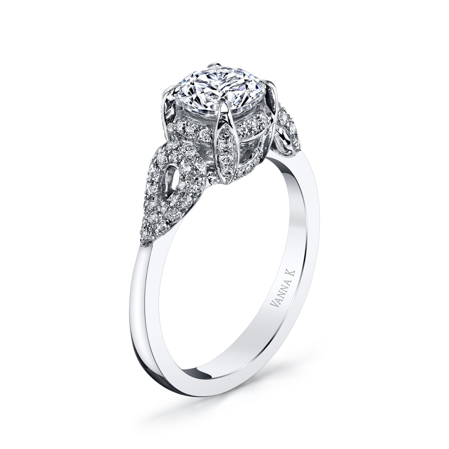 18K WHITE GOLD HALO DIAMOND ENGAGEMENT RING