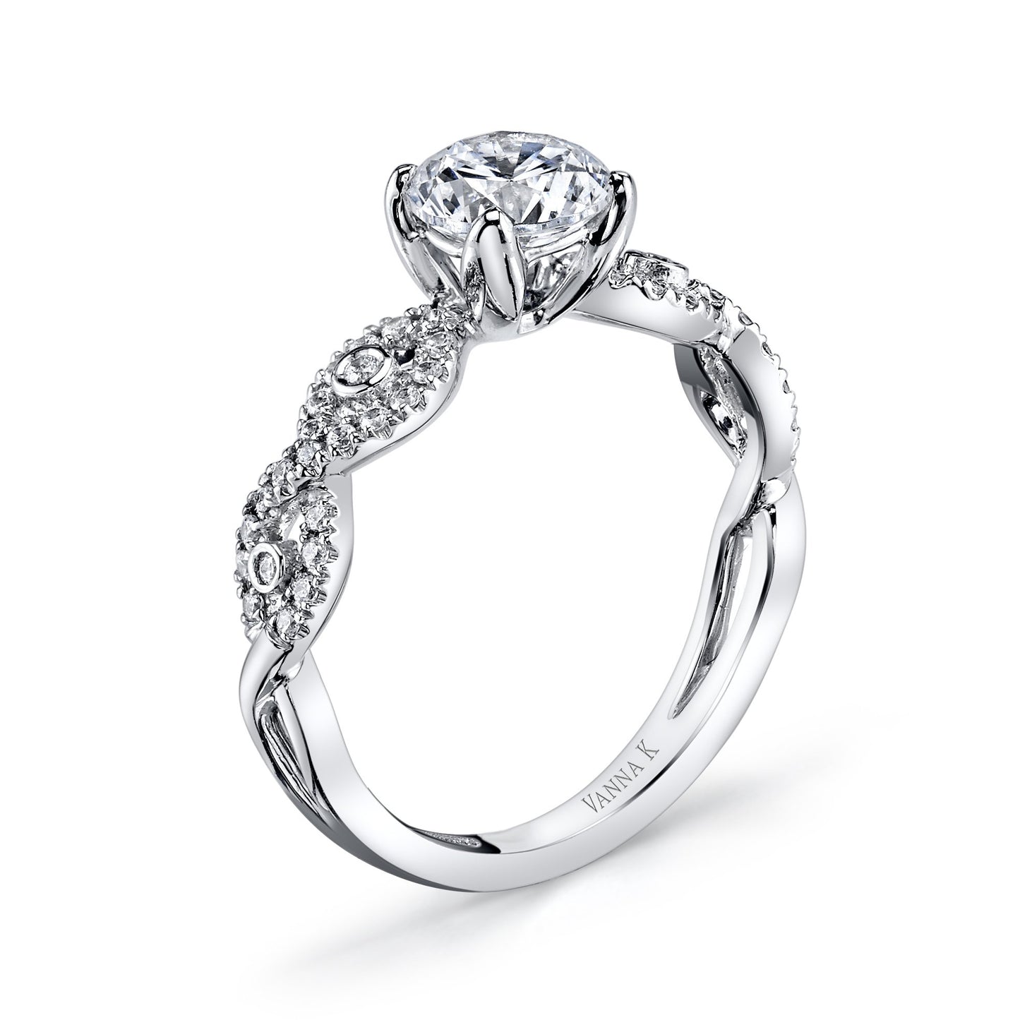 18K WHITE GOLD DIAMOND ENGAGEMENT RING