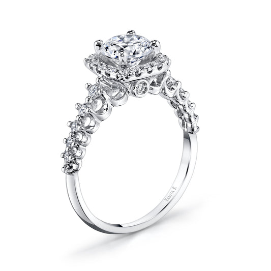 18K WHITE GOLD HALO DIAMOND ENGAGEMENT RING