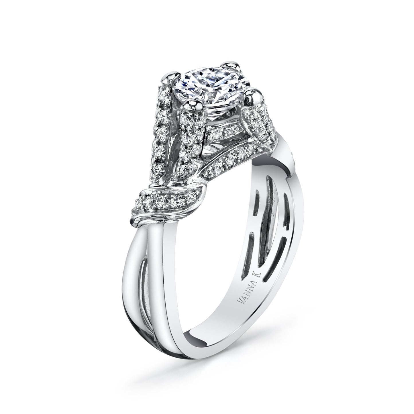 18K WHITE GOLD DIAMOND ENGAGEMENT RING