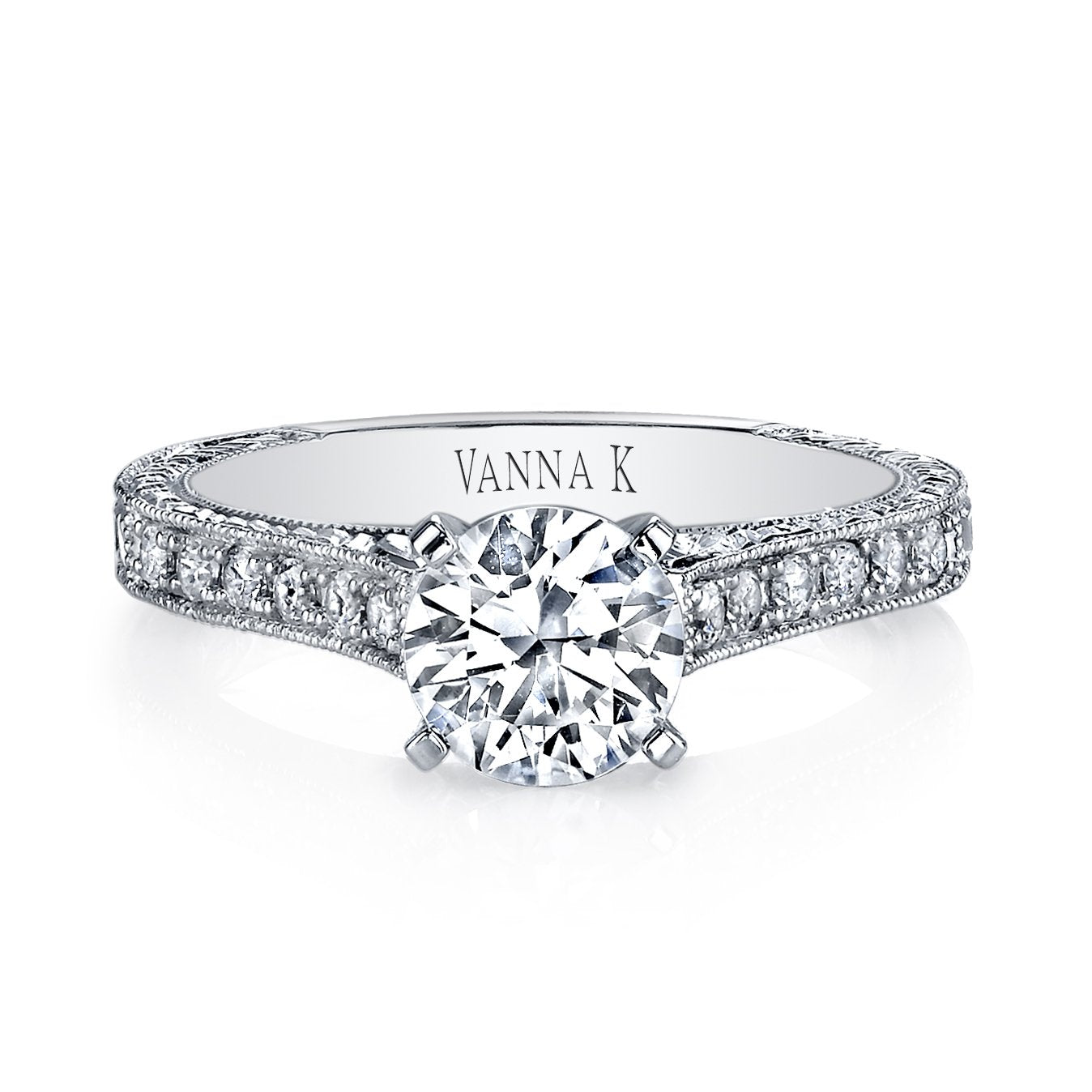 18K WHITE GOLD DIAMOND ENGAGEMENT RING