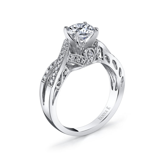 18K WHITE GOLD DIAMOND ENGAGEMENT RING