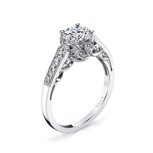 18K WHITE GOLD DIAMOND ENGAGEMENT RING