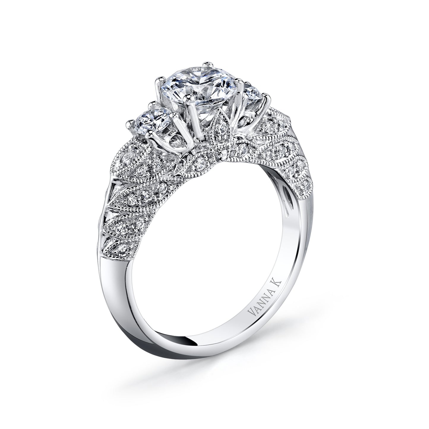 18K WHITE GOLD DIAMOND ENGAGEMENT RING