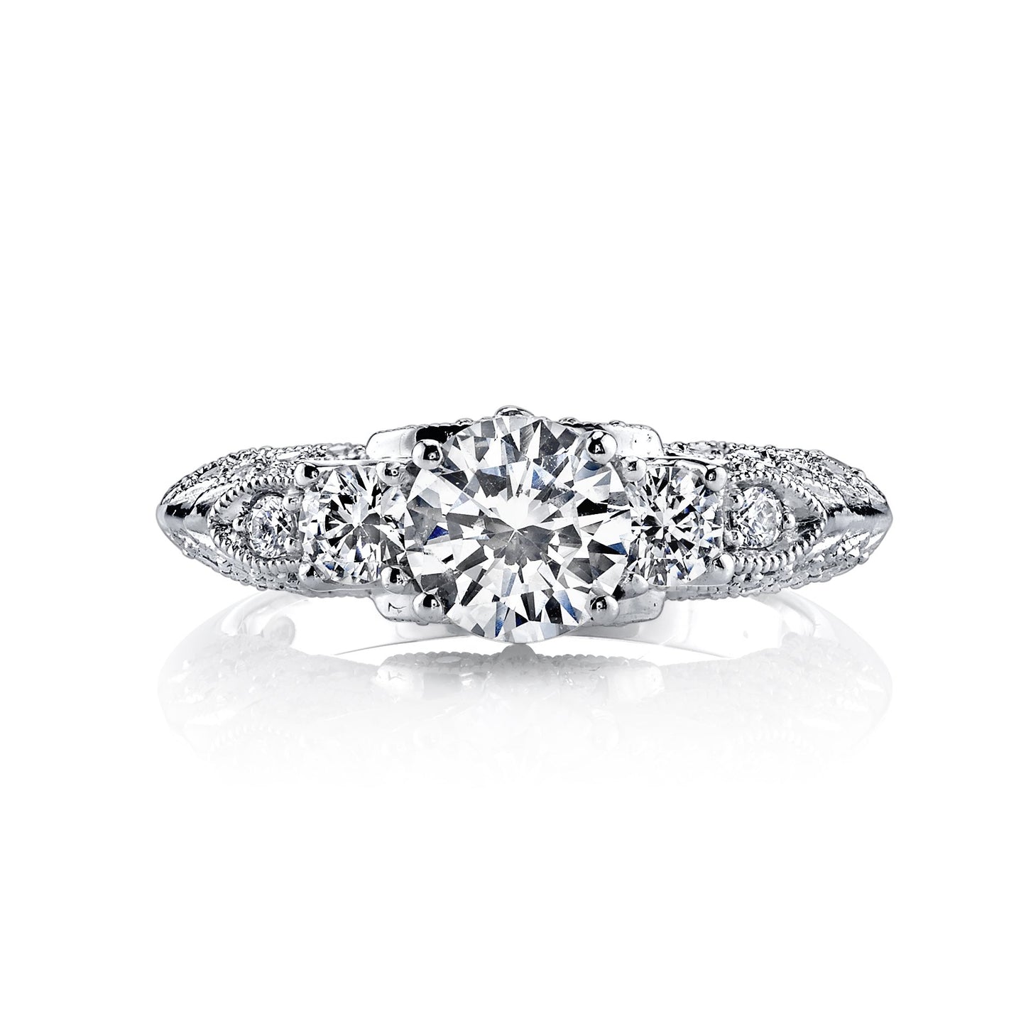 18K WHITE GOLD DIAMOND ENGAGEMENT RING