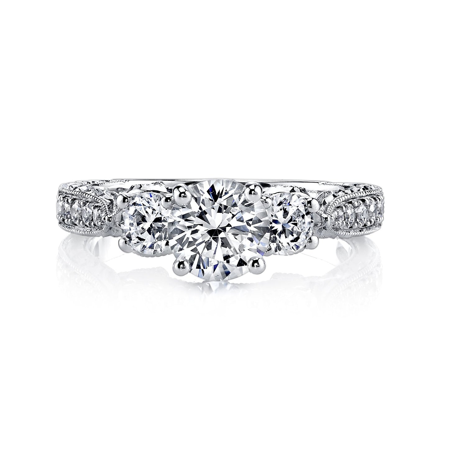 18K WHITE GOLD DIAMOND ENGAGEMENT RING