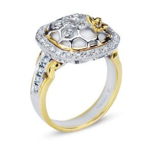 18K TWO TONE HONEYCOMB RING WITH DIAMONDS AND WHITE AGATE