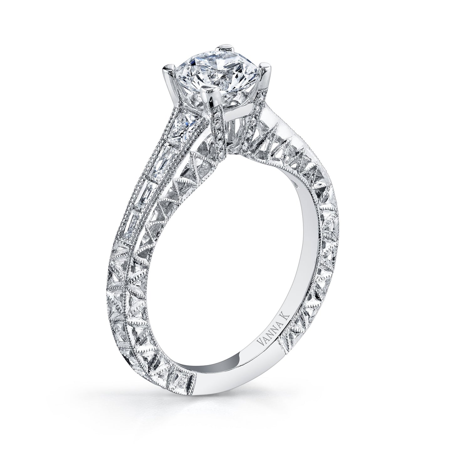 18K WHITE GOLD DIAMOND ENGAGEMENT RING