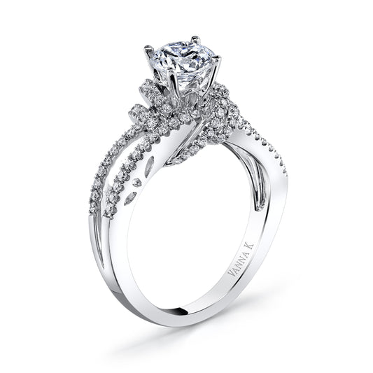 18K WHITE GOLD DIAMOND ENGAGEMENT RING