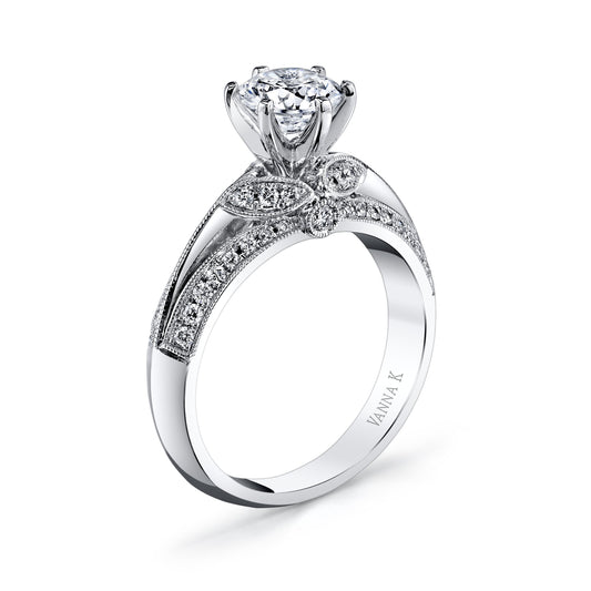 18K WHITE GOLD DIAMOND ENGAGEMENT RING