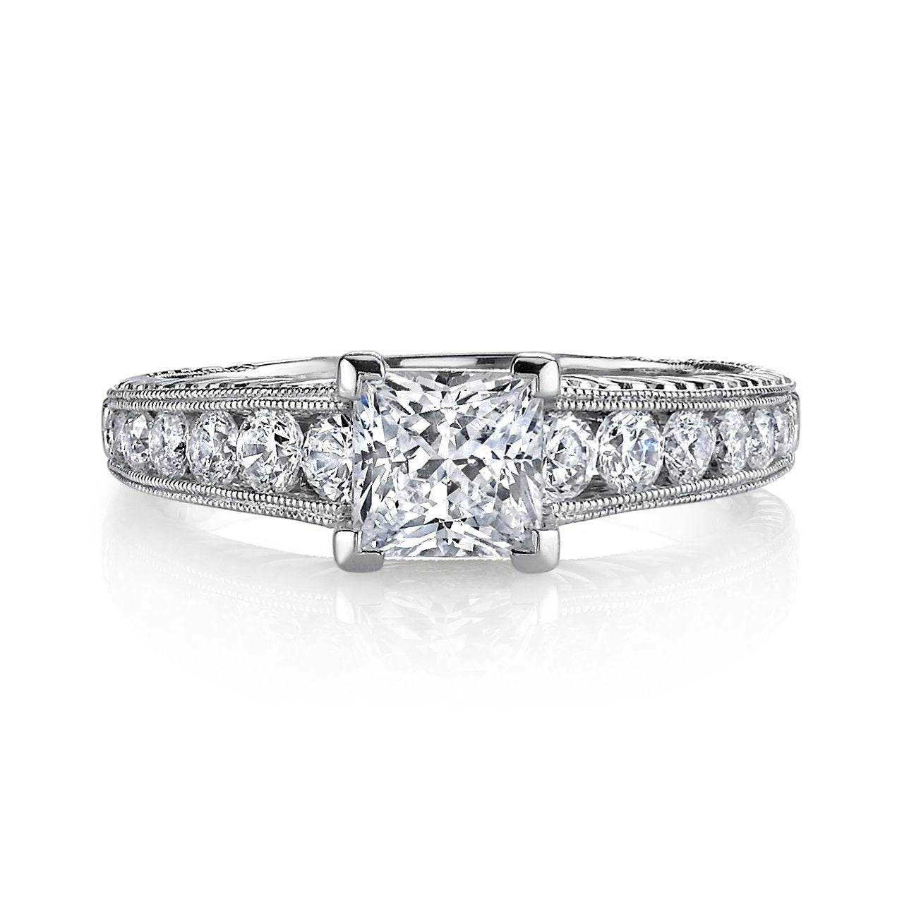 18K WHITE GOLD DIAMOND ENGAGEMENT RING