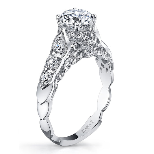 18K WHITE GOLD DIAMOND ENGAGEMENT RING