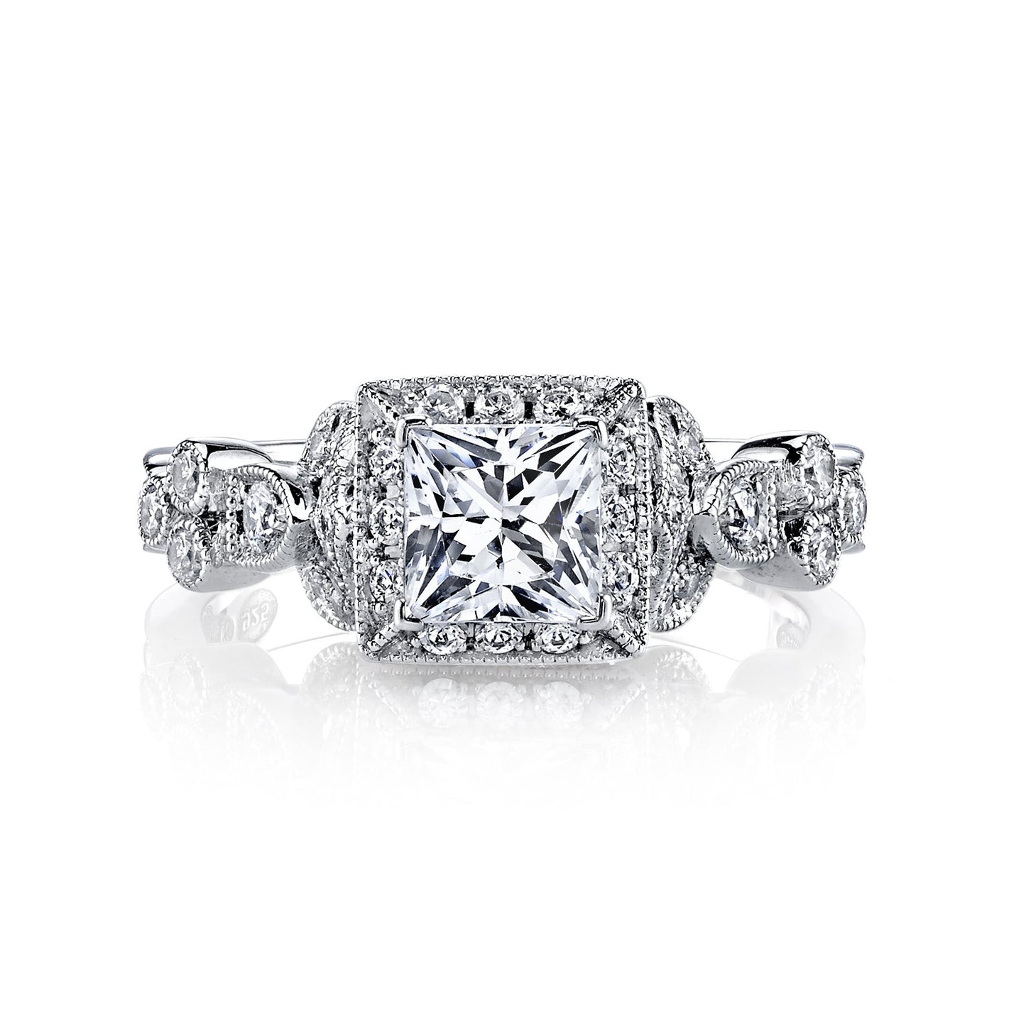 18K WHITE GOLD HALO DIAMOND ENGAGEMENT RING