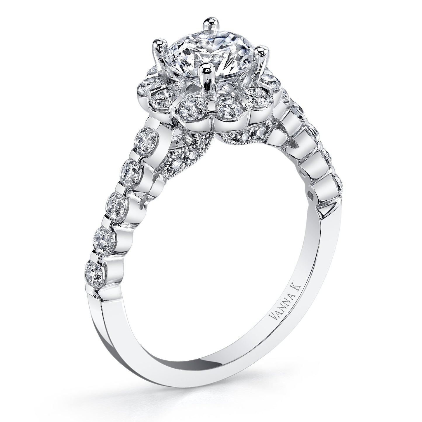 18K WHITE GOLD HALO DIAMOND ENGAGEMENT RING