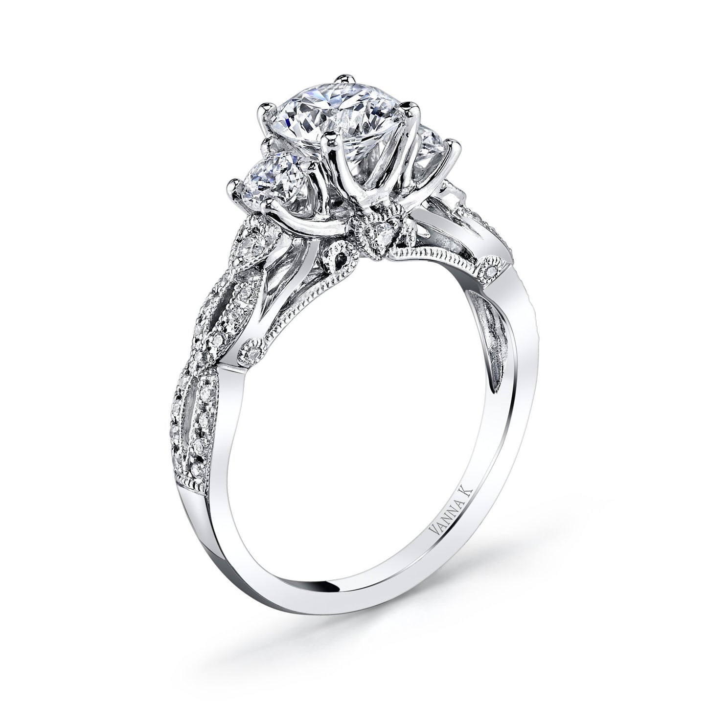 18K WHITE GOLD DIAMOND ENGAGEMENT RING