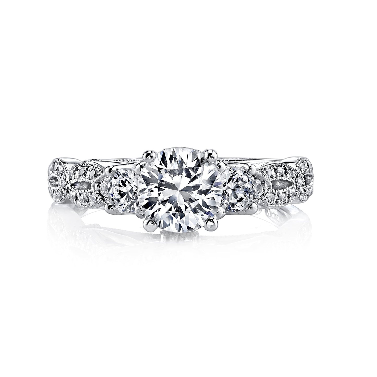 18K WHITE GOLD DIAMOND ENGAGEMENT RING