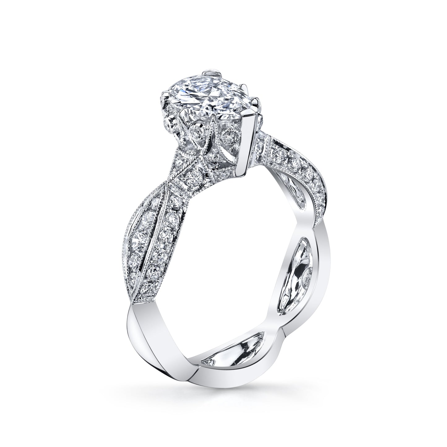 18K WHITE GOLD DIAMOND ENGAGEMENT RING