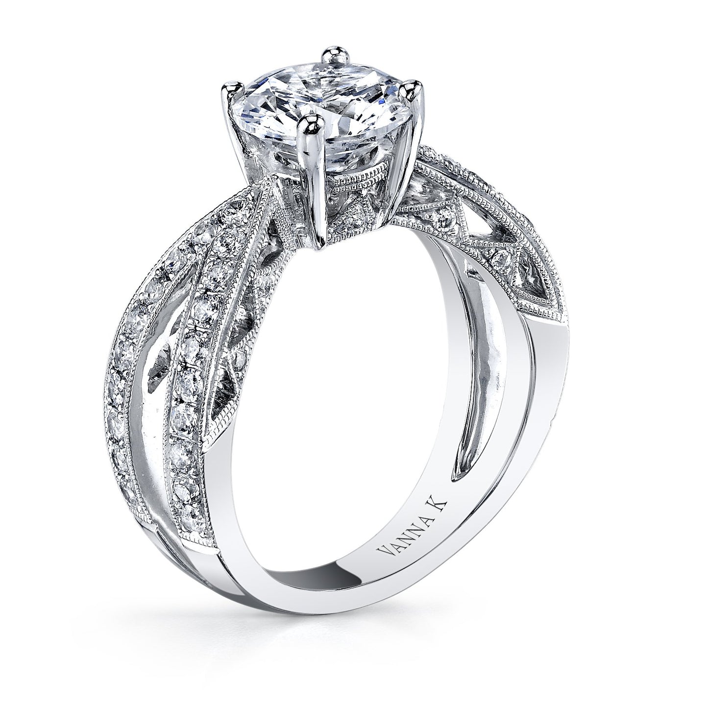 18K WHITE GOLD DIAMOND ENGAGEMENT RING