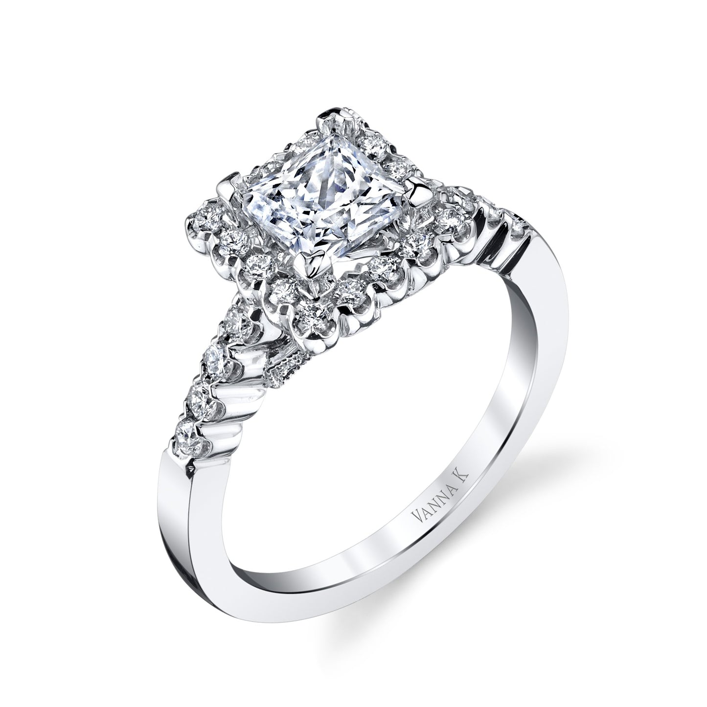 18K WHITE GOLD HALO DIAMOND ENGAGEMENT RING