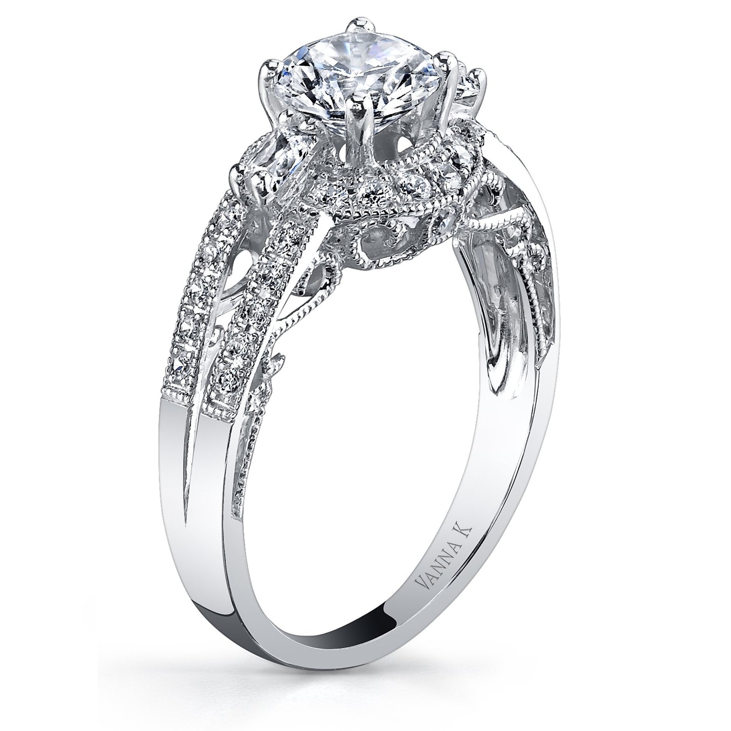 18K WHITE GOLD DIAMOND ENGAGEMENT RING