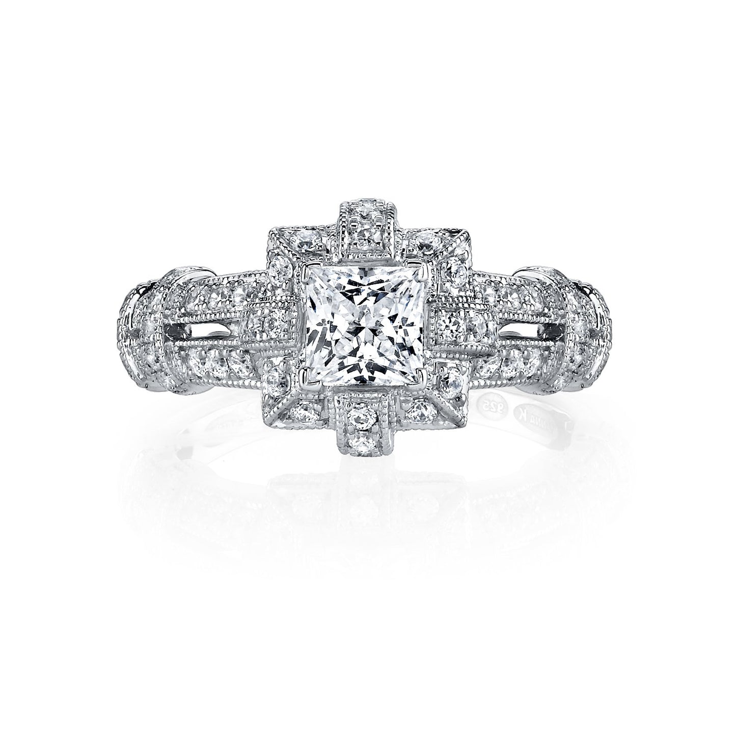 18K WHITE GOLD HALO DIAMOND ENGAGEMENT RING