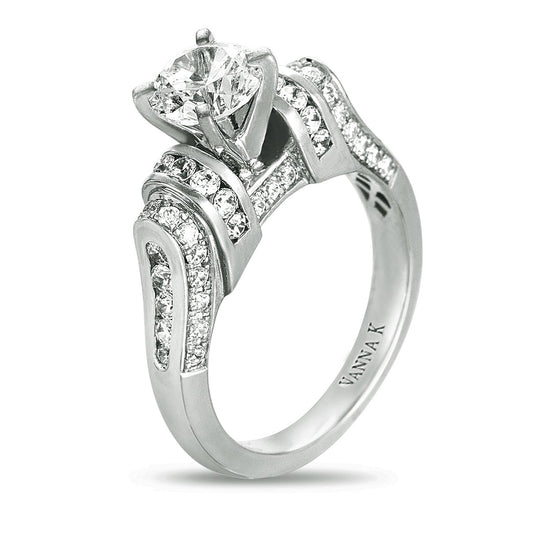 18K WHITE GOLD DIAMOND ENGAGEMENT RING