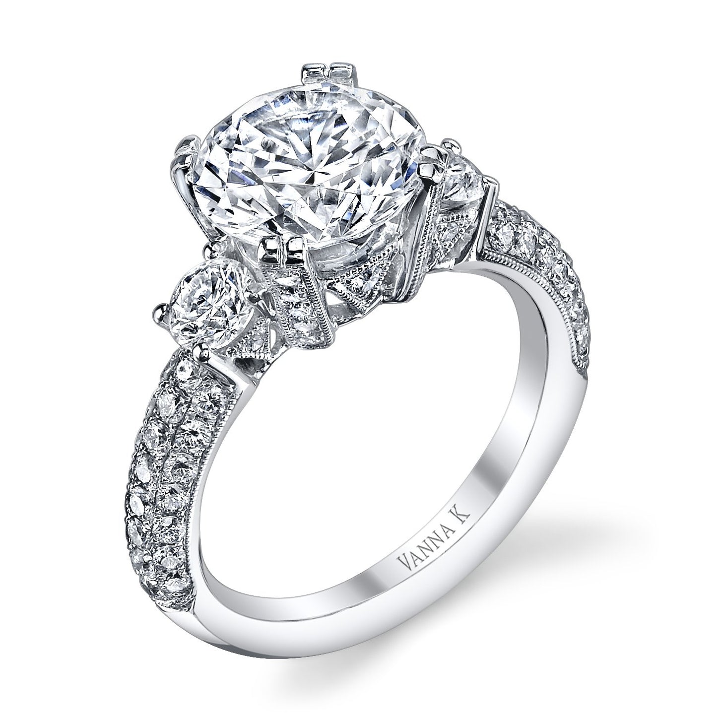 18K WHITE GOLD DIAMOND ENGAGEMENT RING