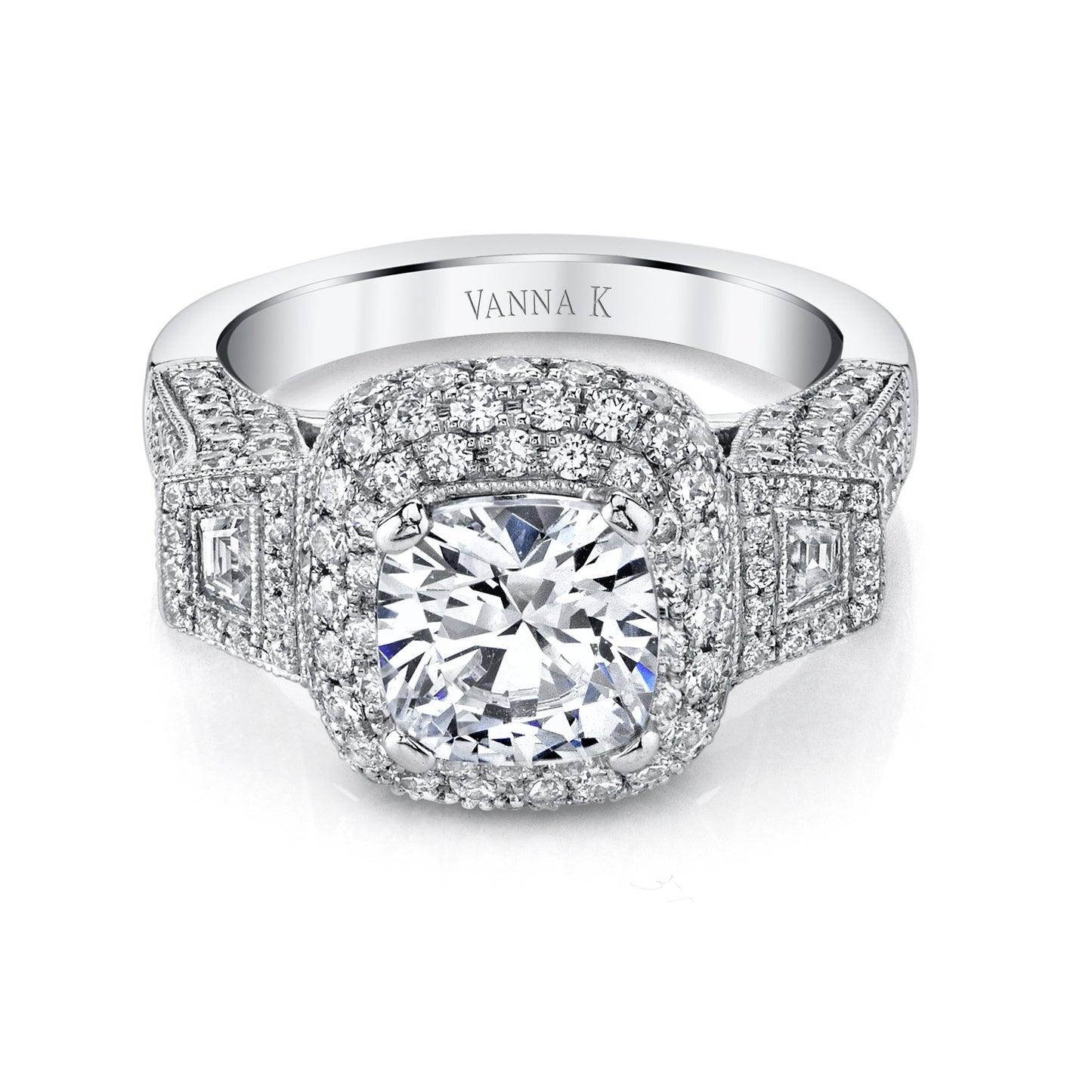 18K WHITE GOLD HALO DIAMOND ENGAGEMENT RING