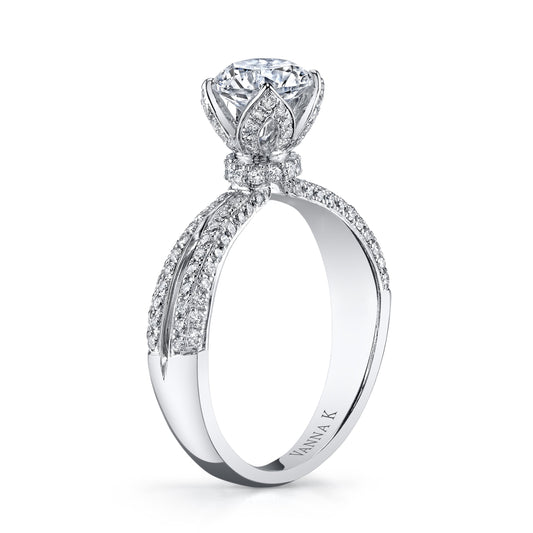 18K WHITE GOLD DIAMOND ENGAGEMENT RING