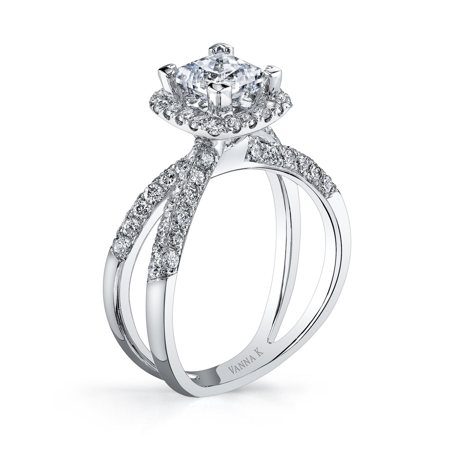 18K WHITE GOLD DIAMOND ENGAGEMENT RING