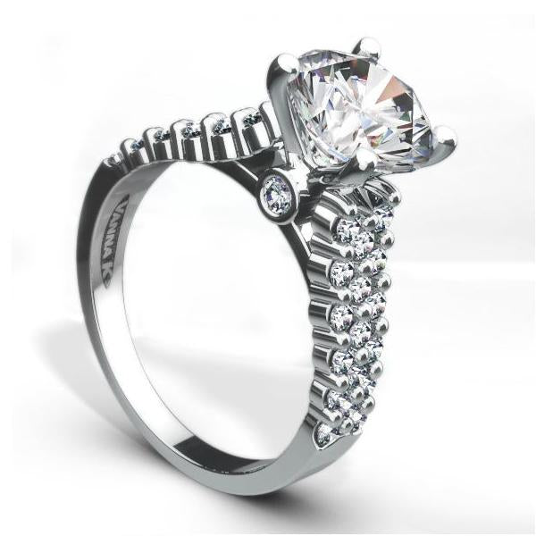 18K WHITE GOLD DIAMOND ENGAGEMENT RING