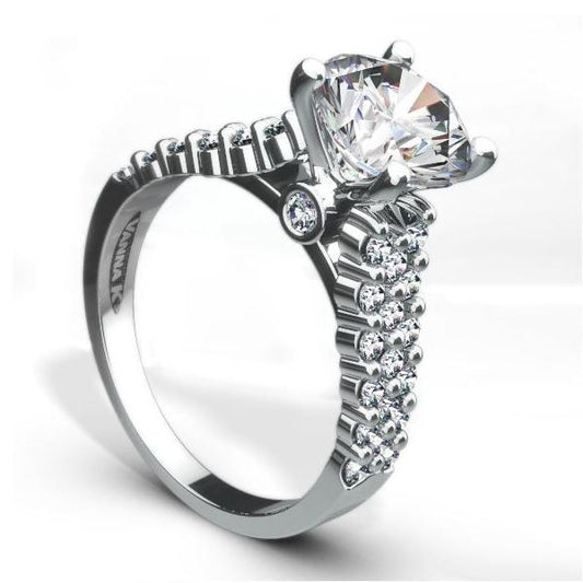 18K WHITE GOLD DIAMOND ENGAGEMENT RING