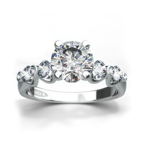 18K WHITE GOLD DIAMOND ENGAGEMENT RING